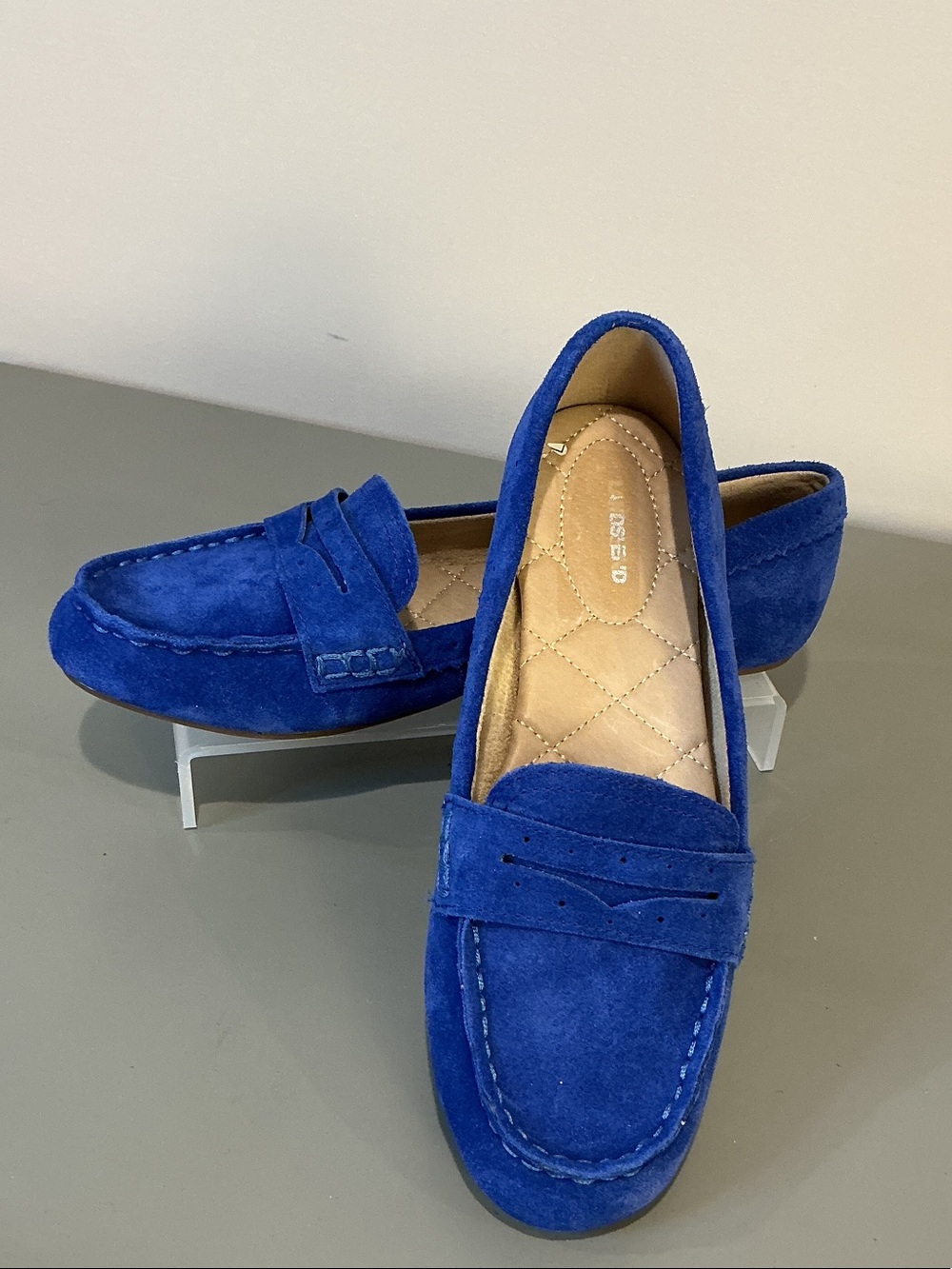 Lands' End Women's Cobalt Blue Suede Penny Loafers, size 6.5 - Picture 5 of 7